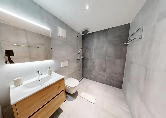 Alphubel Peak شقة *