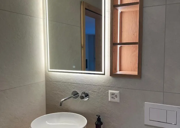 Alphubel Peak アパート サース フェー